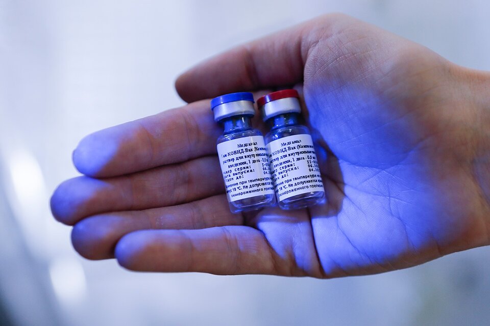Los países centrales luchan por lograr el primer podio en la carrera por la vacuna. (Fuente: AFP)