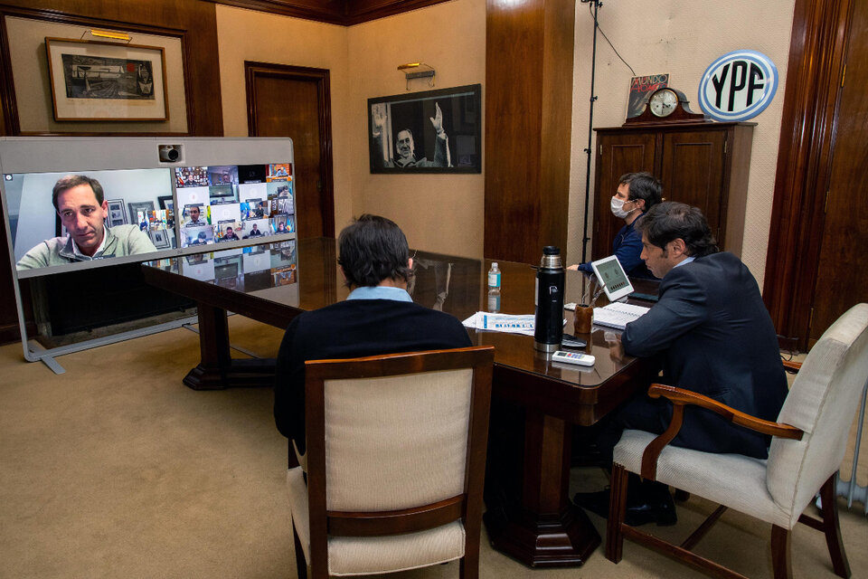  El gobernador, Axel Kicillof está reunido con los intendentes del ÁREA Metropolitana de Buenos Aires (AMBA)  para escuchar sus propuestas y elevar su propuesta al Presidente, con quien se reunirá más tarde. (Fuente: NA)