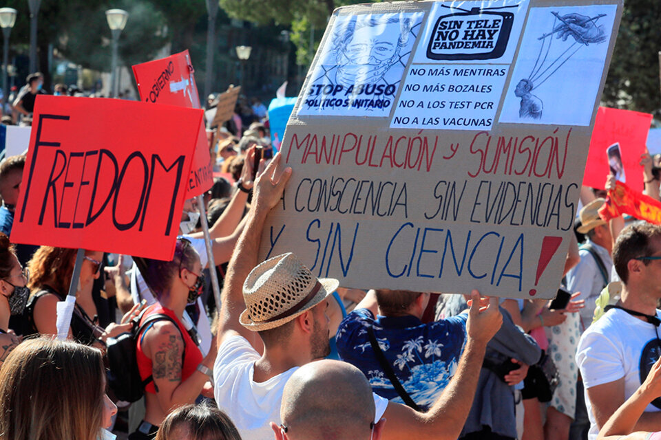 Marcha en Madrid de los negadores de la pandemia (Fuente: EFE)
