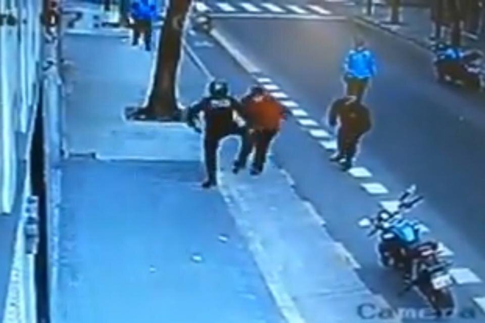 Patada policial: Cómo está el caso del policía de la Ciudad que mató a un hombre de un golpe