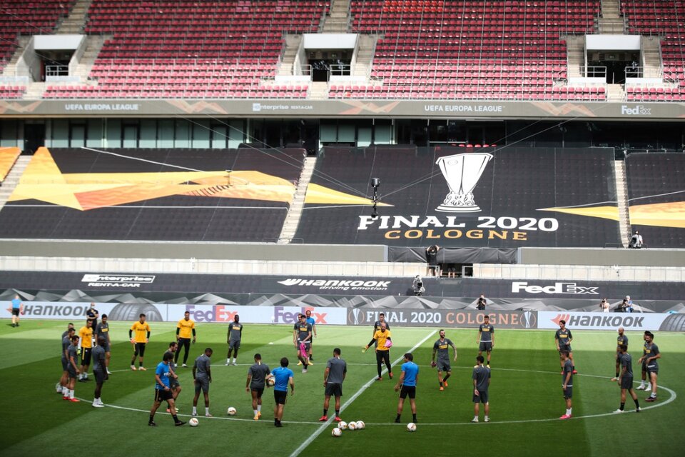 Los equipos se entrenaron en el estadio. (Fuente: AFP)