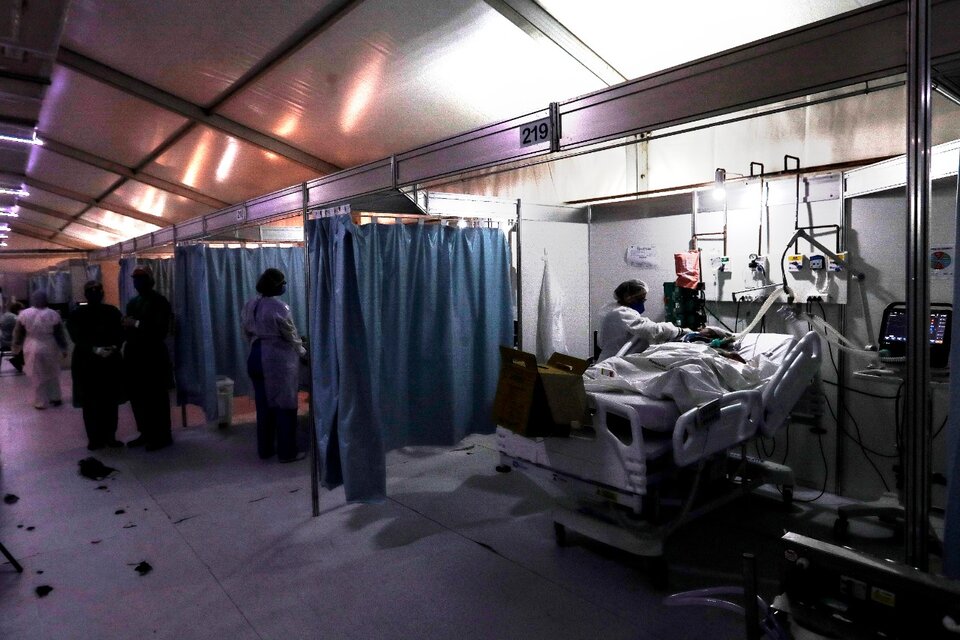 Hospital de campaña en Río, una de la ciudades más golpeadas. (Fuente: EFE)