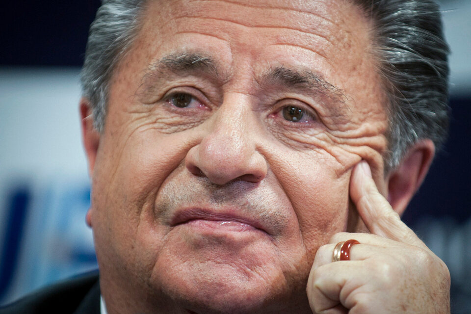 El diputado por La Pampa Martín Berhongaray (UCR) pidió que se lo invite a Eduardo Duhalde a la Comisión de Asuntos Constitucionales de la Cámara de Diputados.