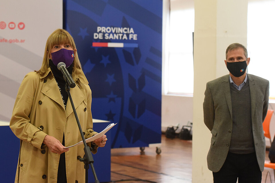 La vice Rodenas y el ministro Borgonovo dieron una conferencia. (Fuente: Sebastián Granata)