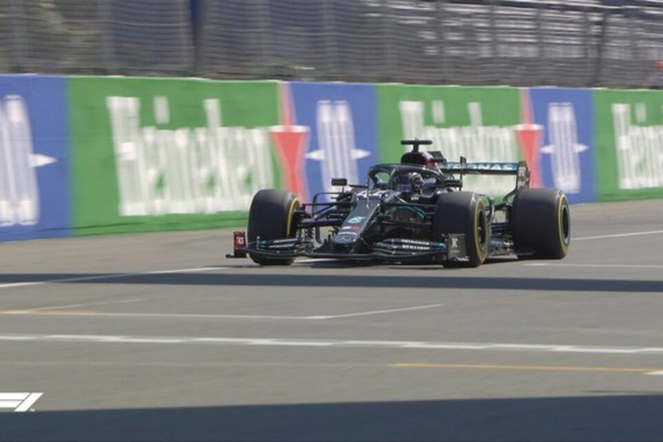 Hamilton giró a casi 265 kilómetros por hora para marcar la pole position. (Fuente: Prensa F1)