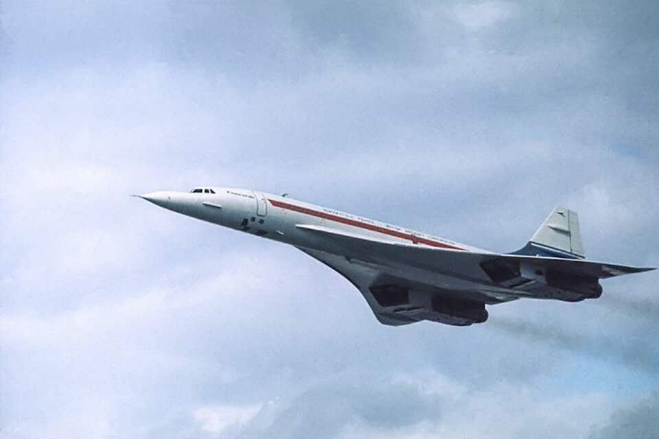 El 26 de septiembre de 1973 el avión supersónico Concorde realizó el cruce del Atlántico: tardó 3:32 horas en ir de Washington a París.