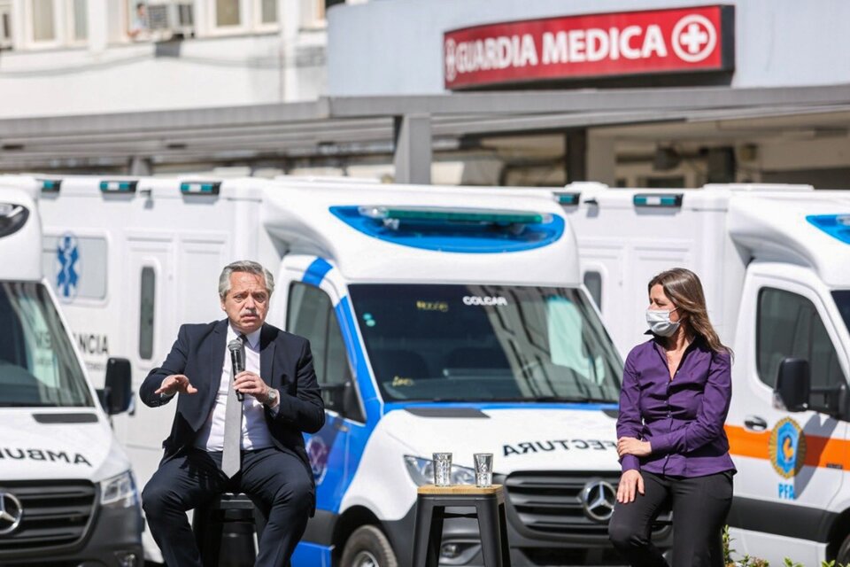 Alberto Fernández habló sobre la pandemia en el acto en el Hospital Churruca junto a la ministra Sabina Frederic.
