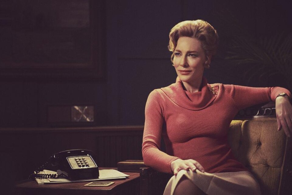 Cate Blanchett encarna con magnetismo a una vocera republicana