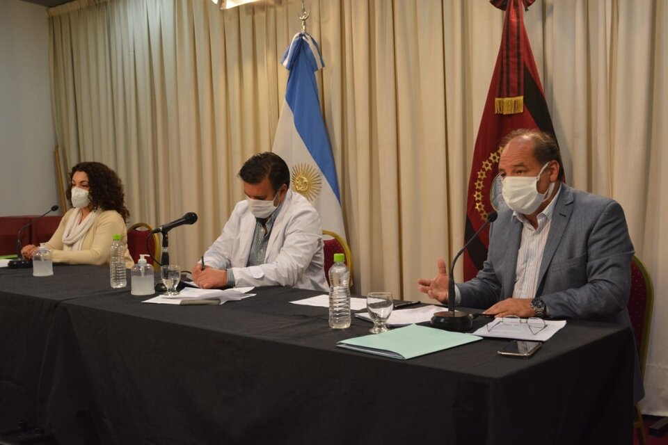 Verónica Guzmán, Francisco Aguilar y Ricardo Villada  (Fuente: Gobierno de Salta)