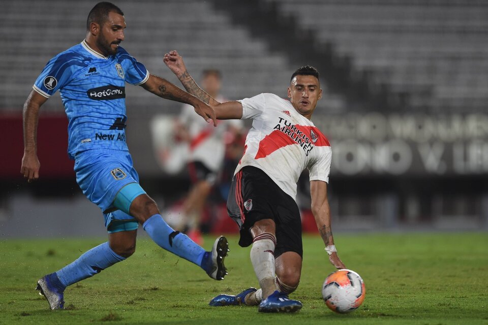 La ida terminó en un brutal 8-0. Matías Suárez hizo el séptimo. (Fuente: Fotobaires)