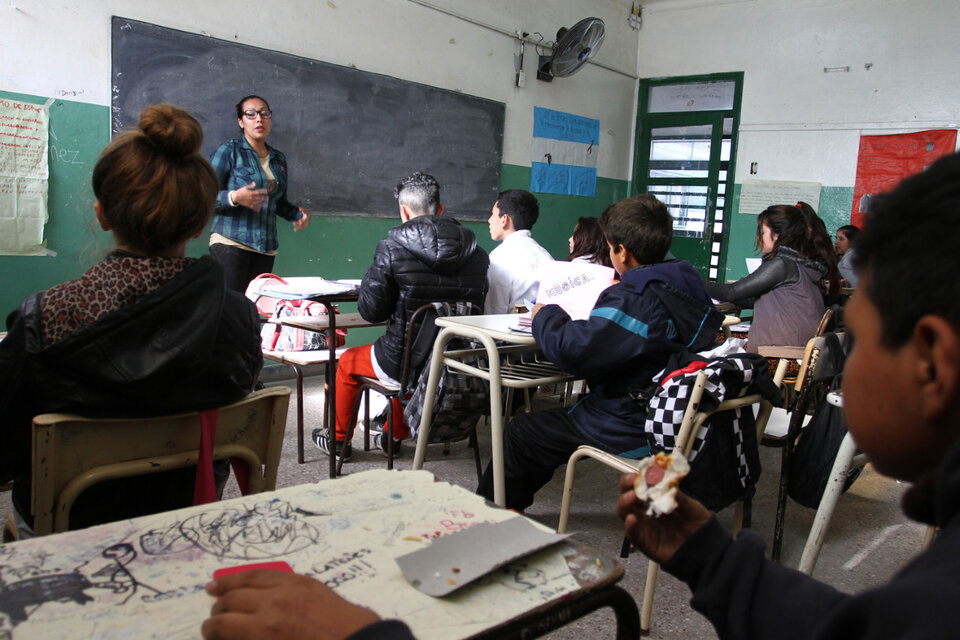 Nación propone extender las clases hasta el 30 de abril para el último año del secundario (Fuente: Bernardino Avila)