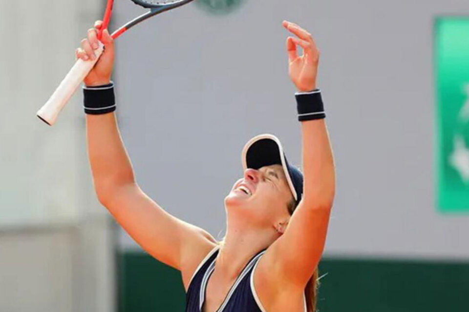 El festejo del mejor triunfo de la carrera de Nadia Podoroska. (Fuente: Prensa Roland Garros)