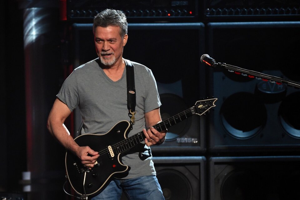 Van Halen falleció en un hospital de California. 
