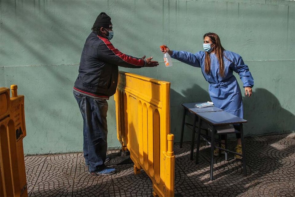 En las últimas 24 hs fueron realizados 26.481 testeos.