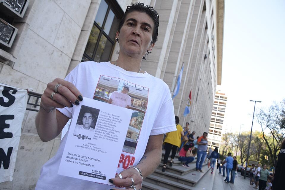 La madre de Michel Campero en una manifestación para reclamar justicia. (Fuente: Sebastián Vargas)