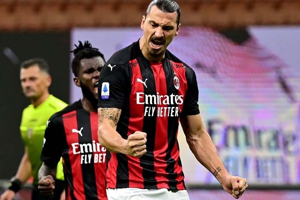 Ibrahimovic festejó por dos en el empate del Milan. (Fuente: AFP)
