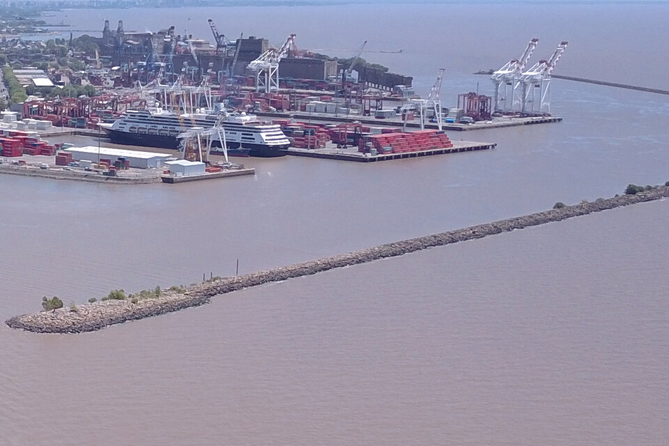 Garantizan empleos en el puerto de Buenos Aires