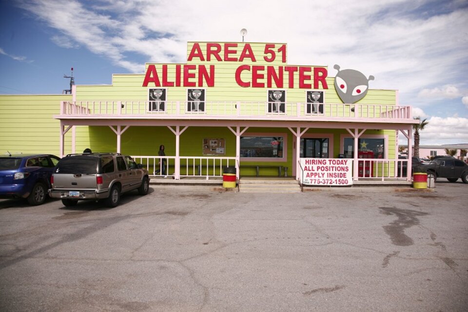 Un centro de entretenimientos en Nevada, cerca del Área 51.  (Fuente: EFE)