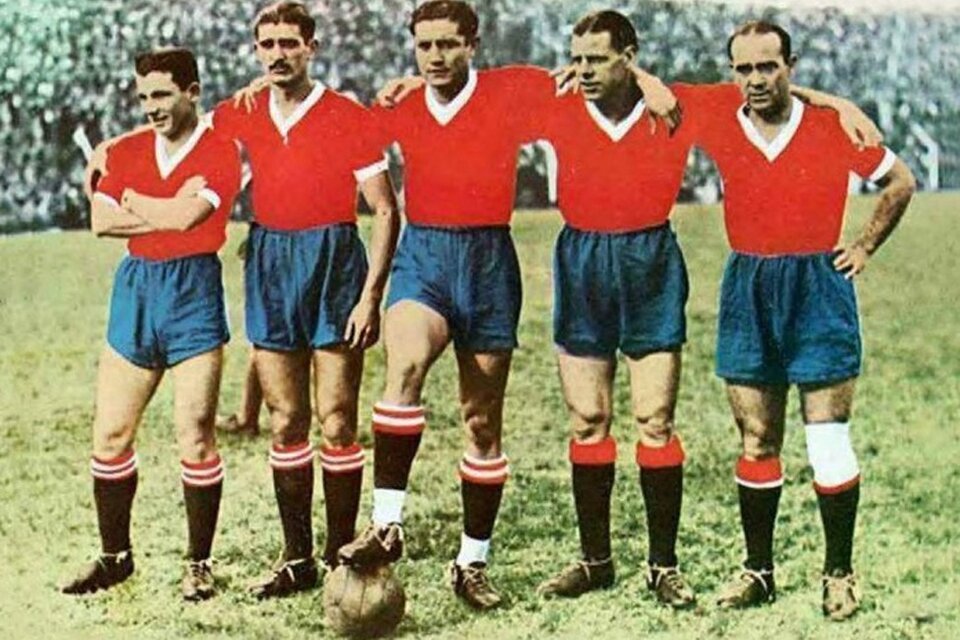 Maril, De la Mata, Erico, Sastre y Zorrilla, la histórica delantera de Independiente.