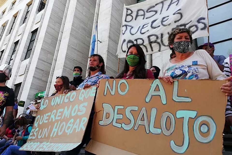 Vecinos junto con organizaciones sociales se manifestaron en Tribunales. (Fuente: Gentileza Rosario Plus)