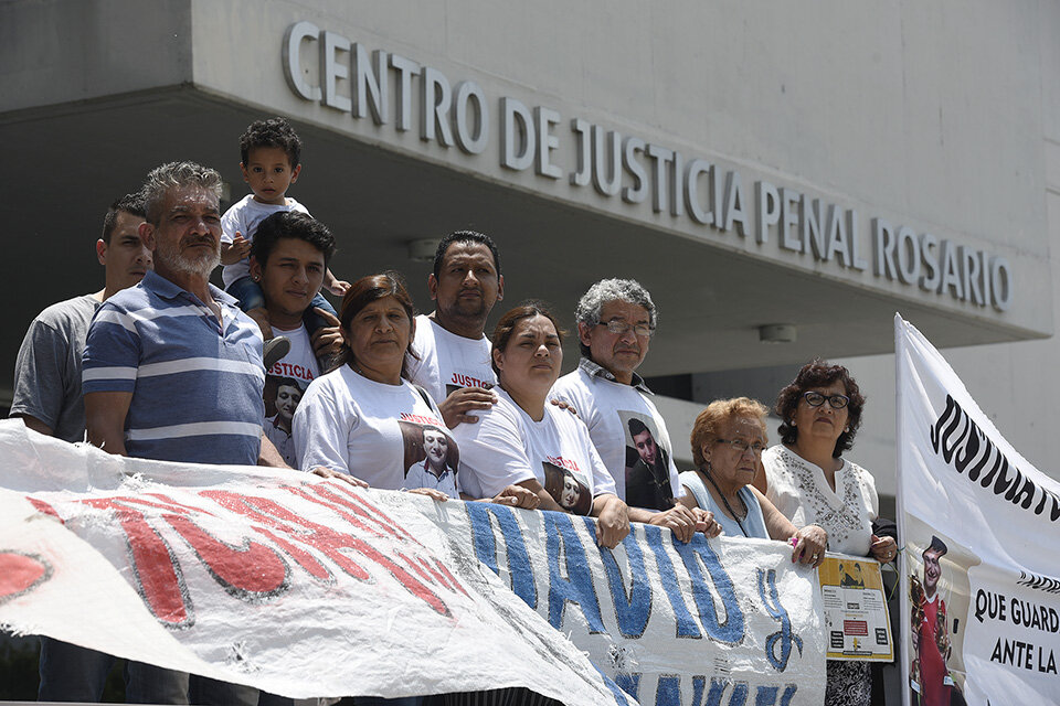 "Basta de gatillo fácil", reclamaron los familiares de las víctimas (Fuente: Andres Macera)