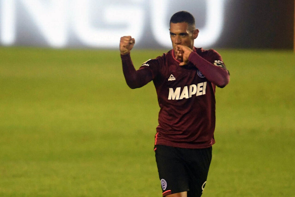 Pepe Sand, goleador de Lanús. (Fuente: Fotobaires)