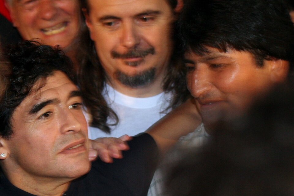 Diego Maradona y Evo Morales, entre los pasajeros del tren contra el ALCA