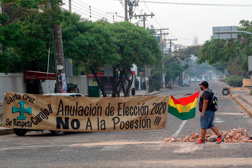 Bloqueos y protesta de la derecha en Santa Cruz de la Sierra (Fuente: EFE)