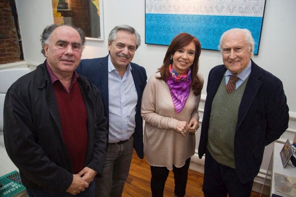 CFK junto a Solanas, Alberto Fernández y Mario Cafiero. (Fuente: NA)