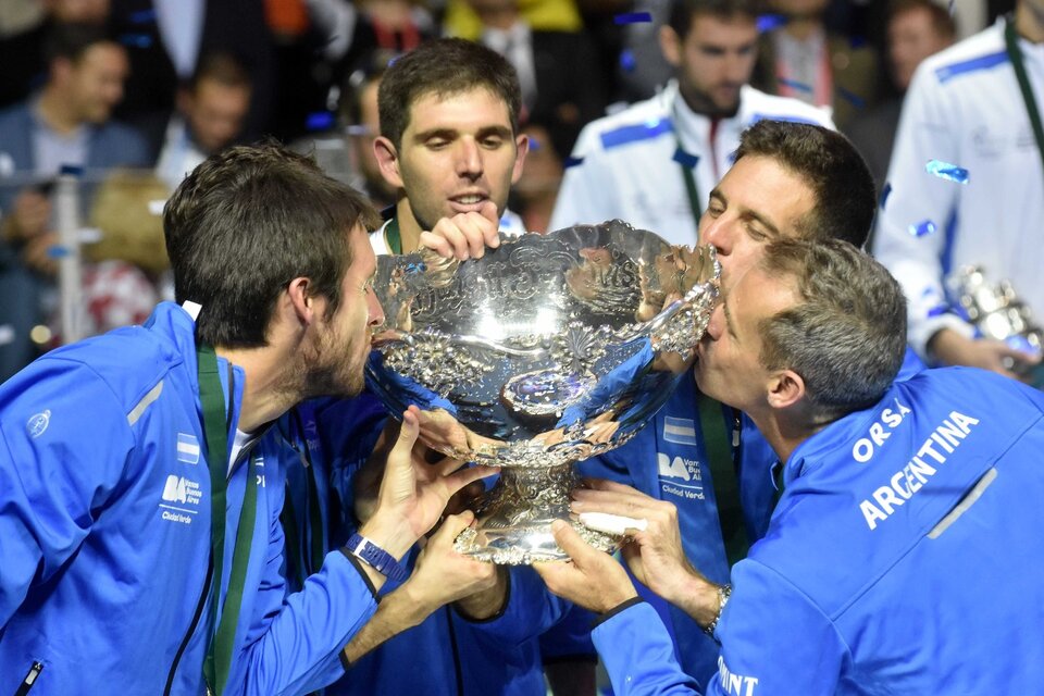 En 2016 el sueño máximo del tenis argentino se hace realidad al conquistar la Copa Davis. En una final memorable, el equipo nacional da vuelta la serie contra Croacia en Zagreb.