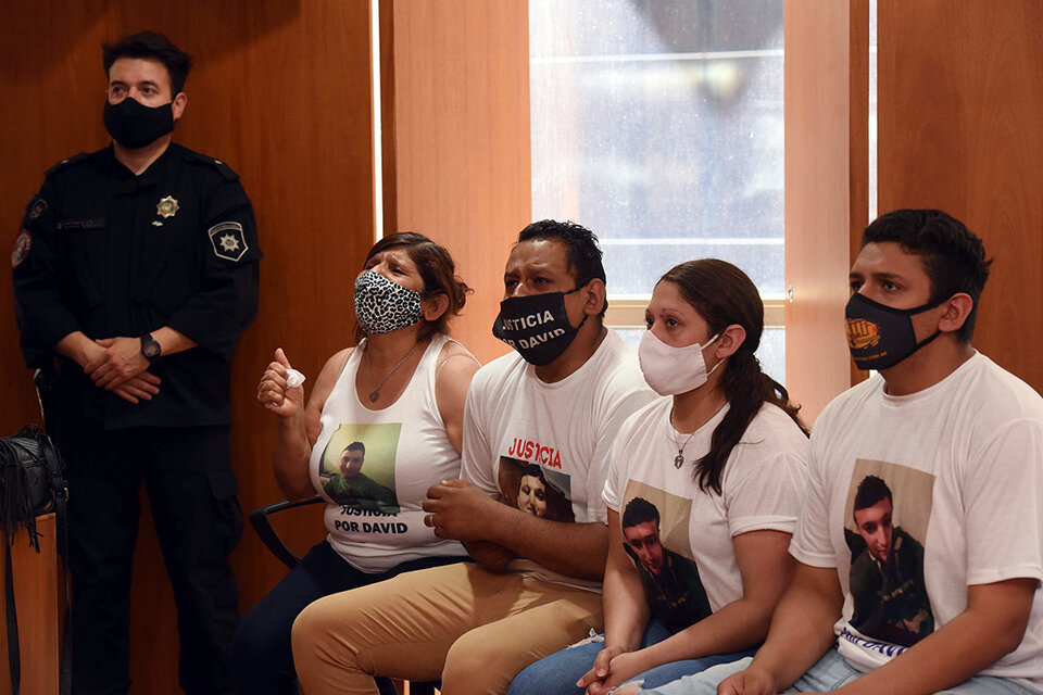 Familiares en el momento de escuchar las sentencias. (Fuente: Sebastián Granata)