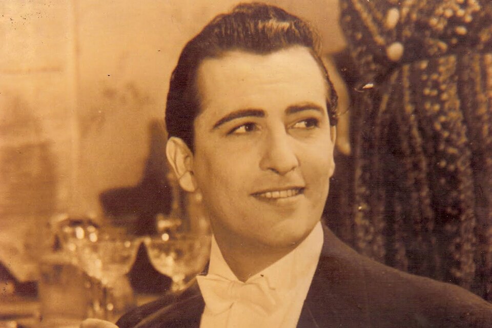 En 1912 nace Hugo del Carril en el barrio de Flores. Cantante, actor y director, fue la voz de la Marcha Peronista. Por su militancia, lo persiguieron después de 1955.