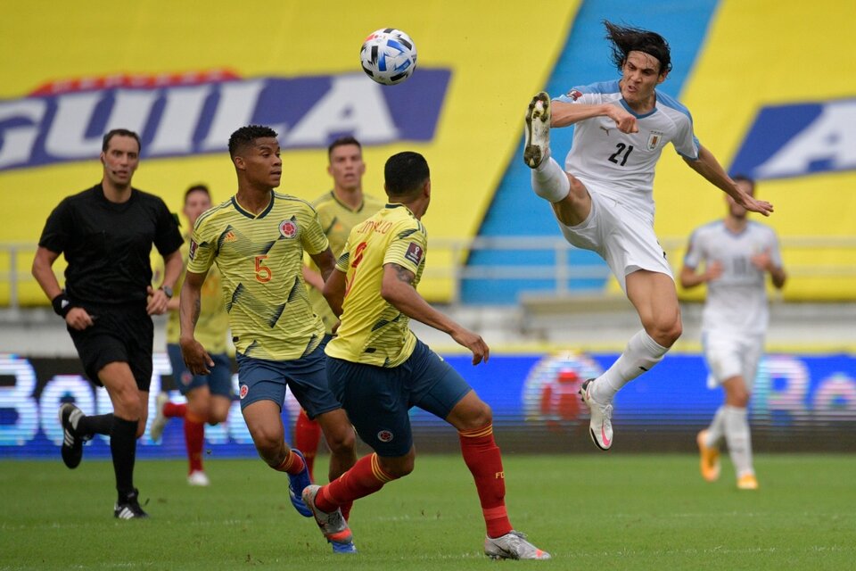 Edinson Cavani, autor del primer gol de los uruguyaos (Fuente: AFP)