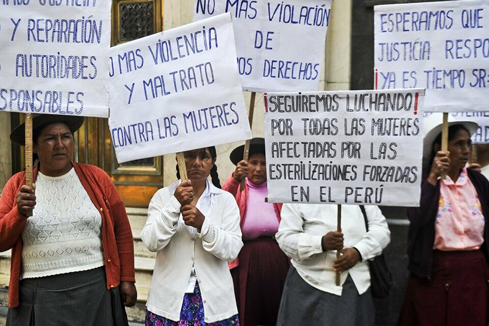 Elcaso de las esterilizaciones forzadas generó protestas de mujeres en todo el Perú.