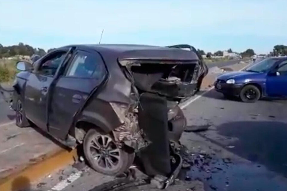 Tres personas resultaron heridas y están internadas.