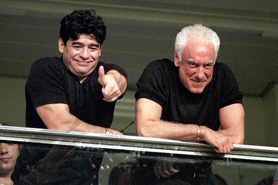 Diego Maradona y Guillermo Coppola, protagonistas de esta anécdota. (Fuente: AFP)