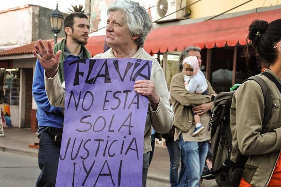 Violencia judicial cometida contra Flavia Saganías
