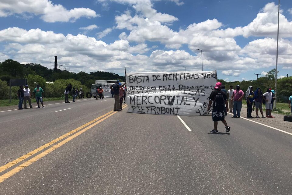 Manifestantes cortan la ruta nacional 9/34 (Fuente: Gentileza Diario InfoSalta)