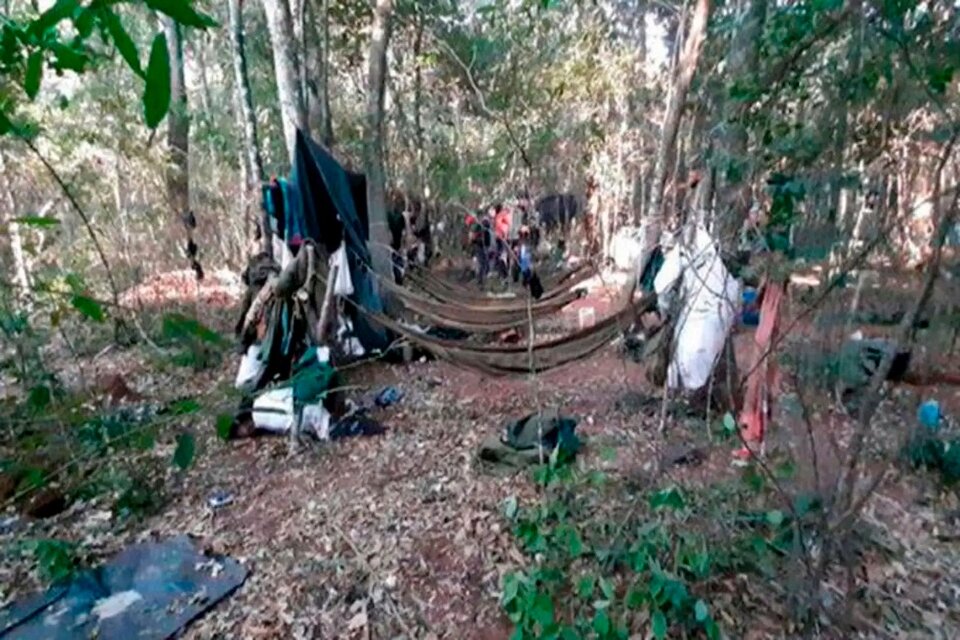 Imagen del campamento guerrillero en el que fueron baleadas las dos niñas.