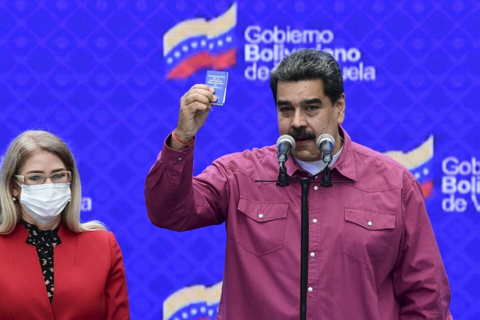 Nicolás Maduro festeja el triunfo del Gran Polo Patriótico. (Fuente: AFP)