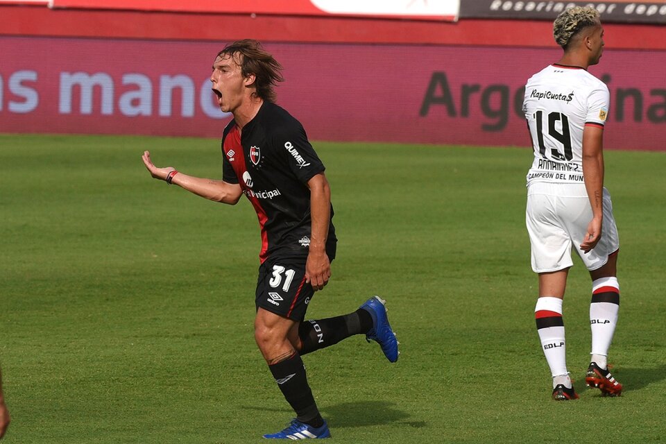 Cacciabue festeja el único gol del partido.