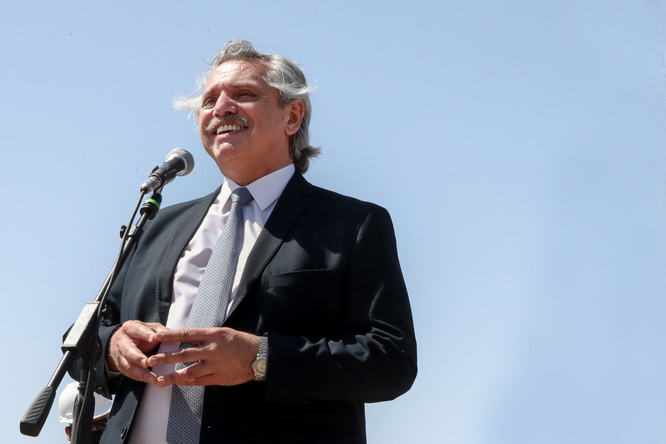 El presidente Alberto Fernández anunciará un bono de cinco mil pesos para los trabajadores de comedores comunitarios.