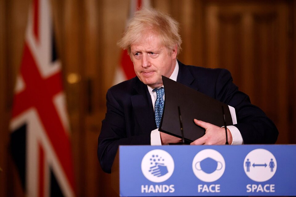 Boris Johnson trató de calmar el miedo al aislamiento por el freno a todo el movimiento de cargas. (Fuente: AFP)