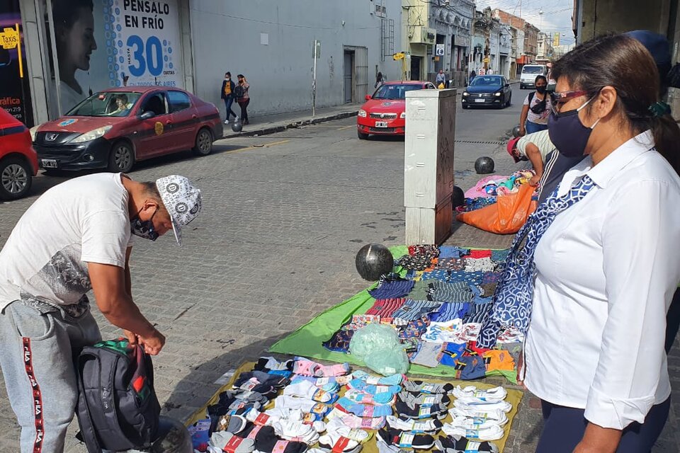 Exigen la urgente sanción de una ley de vendedores ambulantes en Salta