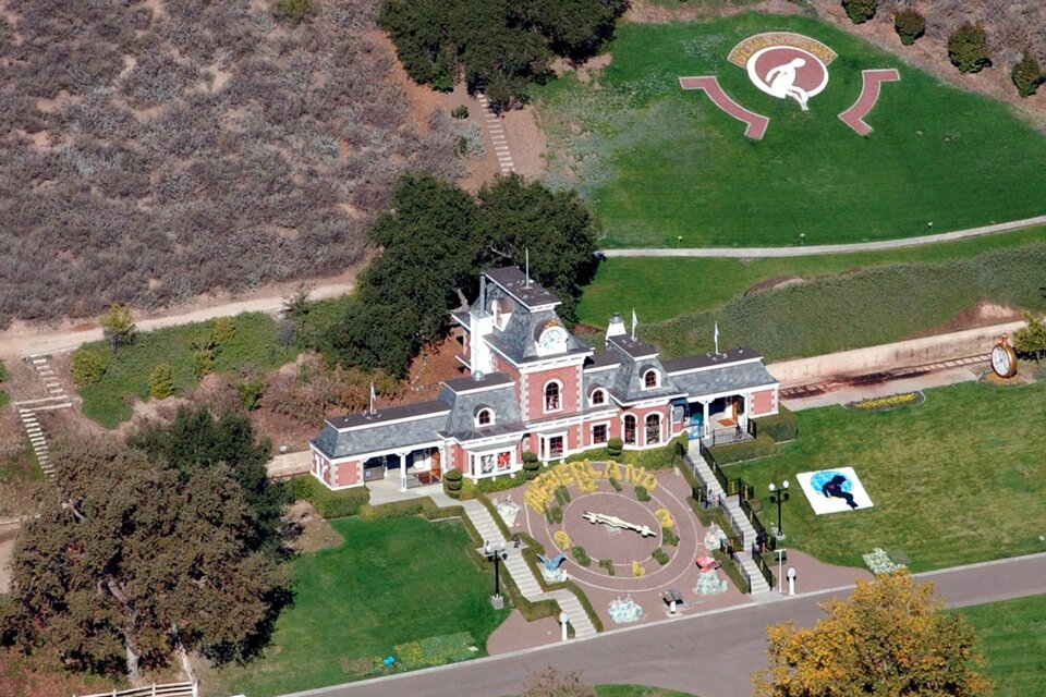 Vista aérea del rancho en el que viviera Michael Jackson.  (Fuente: EFE)