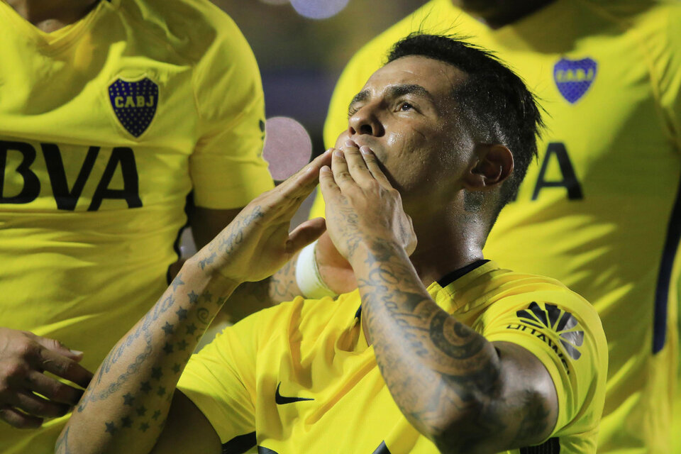 El colombiano Cardona perdió lugar en los últimos partidos de Boca. (Fuente: Fotobaires)