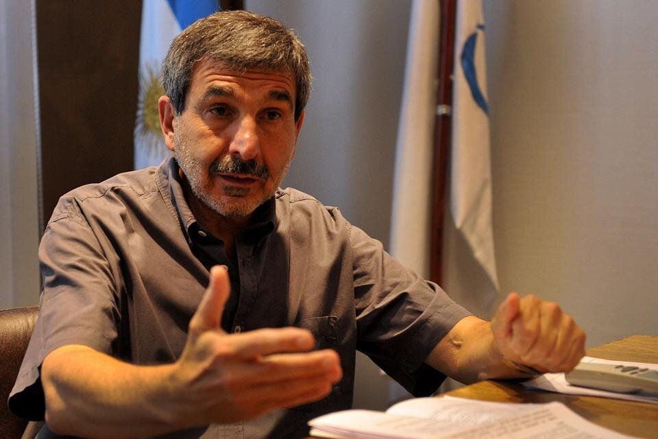Roberto Salvarezza respaldó a la Anmat y criticó a la oposición por sembrar dudas en torno a la vacuna Sputnik V.