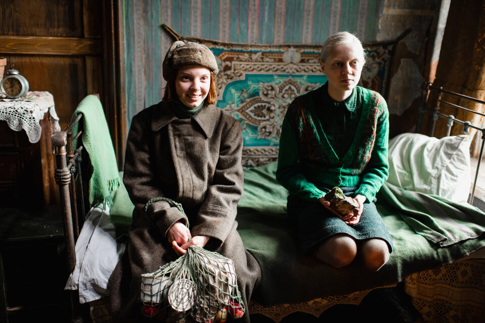 "Beanpole", del ruso Kantemir Balagov, uno de los grandes films del año, se vio en Mubi. 