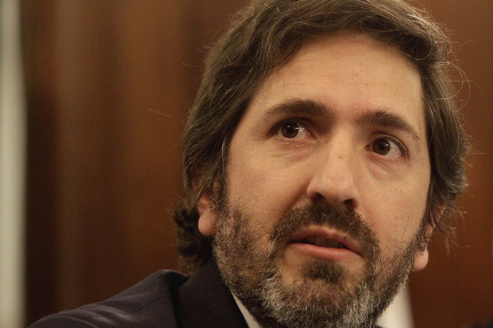 El juez federal Sebastián Casanello ordenó allanar el consultorio del doctor Dante Converti.