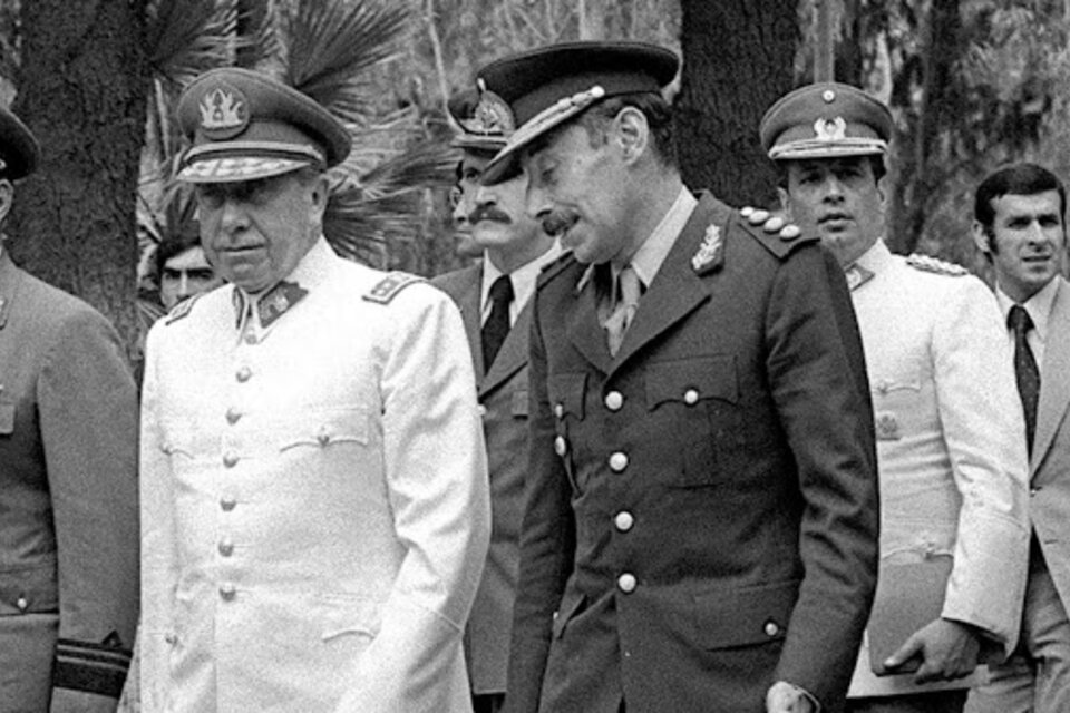 Los dictadores Pinochet y Videla, entre los espiados por la CIA a través de Crypto AG.